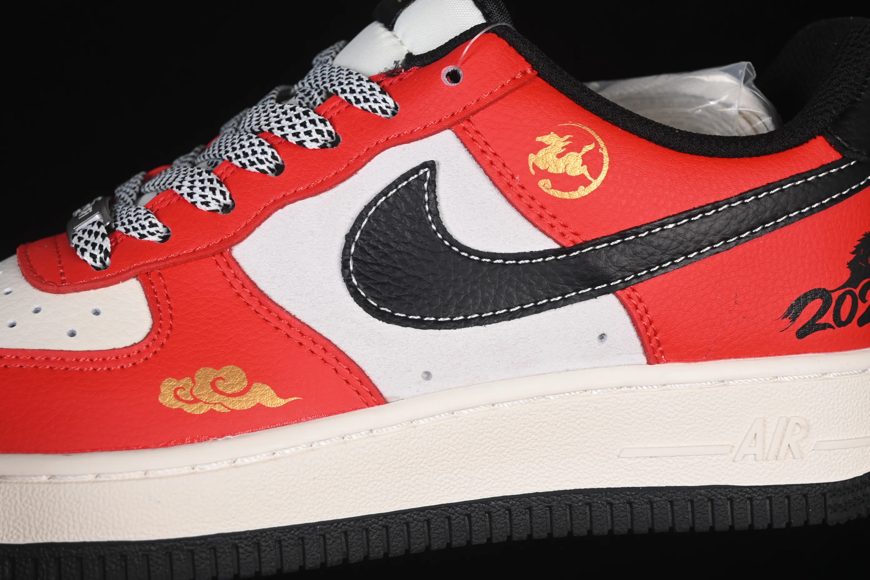 All categories Nk Air Force 1 Air Force series Nk Air Force 1 Low Air Force low top Nike Air Force 1'07 Low Year of the Horse limited edition Xiangyunmi black and red Air Force 1 low top casual sneakers MZ9588-818